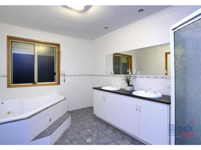 14 Sheidow Terrace, Marino SA 5049