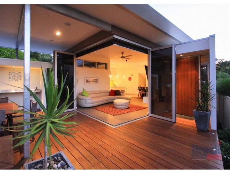 3 Burnham Rd, Kingston Park SA 5049