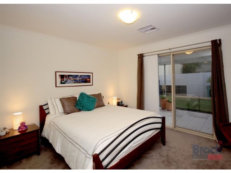 3 Burnham Rd, Kingston Park SA 5049