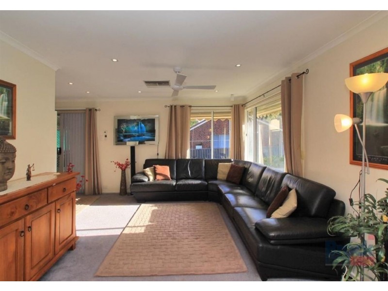 1 Olsen Court, Trott Park SA 5158