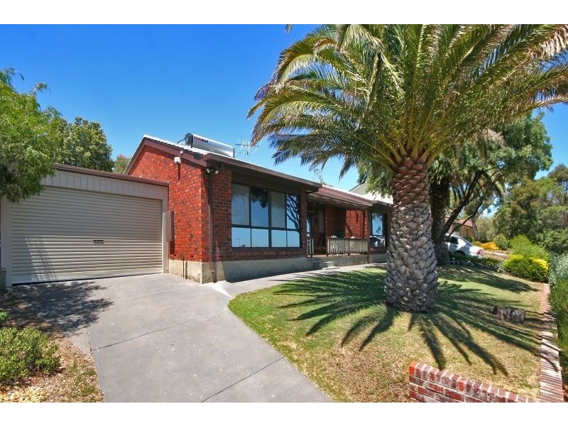 2 Ingomar Ct, Hallett Cove SA 5158