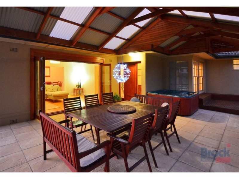 2 Cameron Avenue, Kingston Park SA 5049