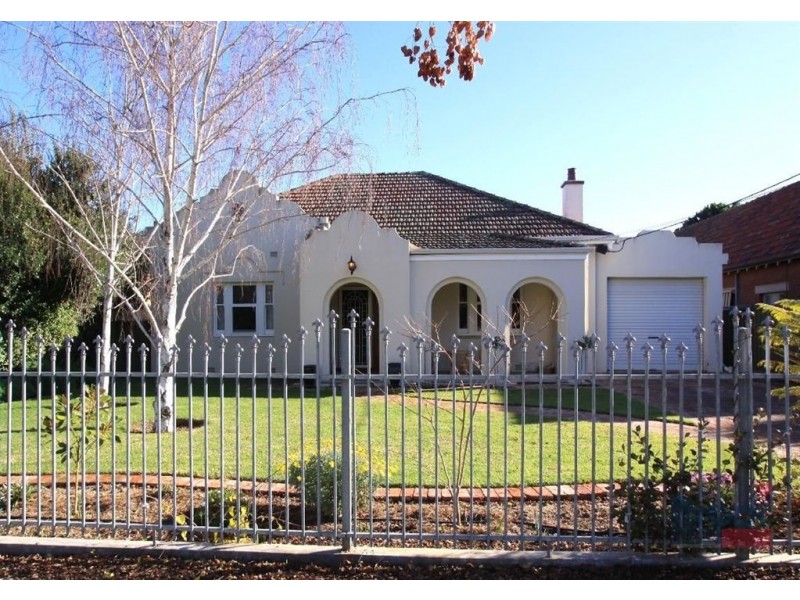 13 St Georges Avenue, Glandore SA 5037