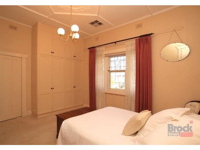 13 St Georges Avenue, Glandore SA 5037