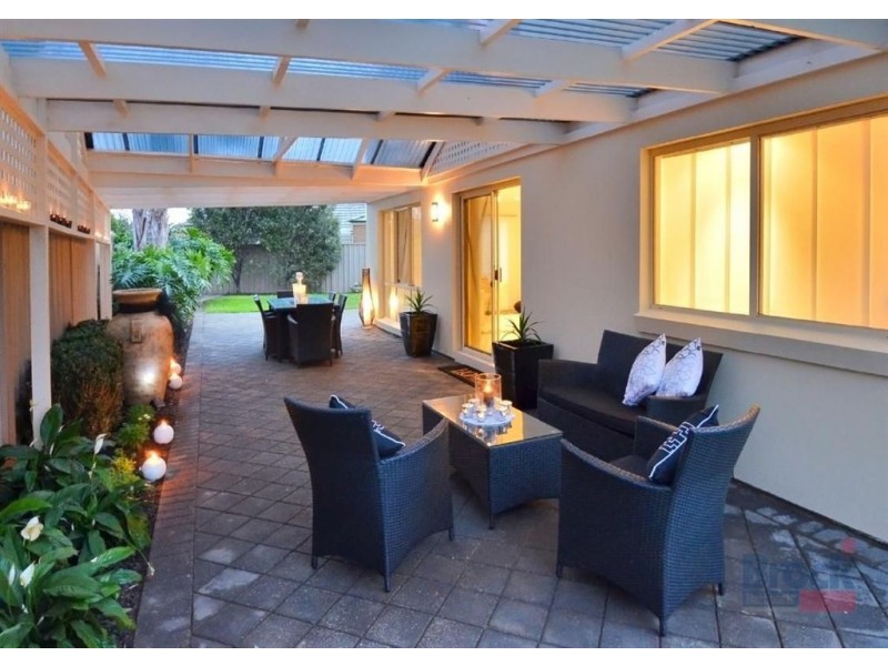 4 Banksia Court, Hove SA 5048