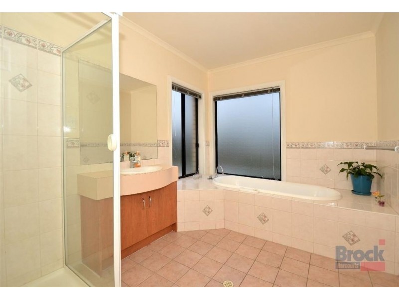 11 Rosefield Lane, Sturt SA 5047
