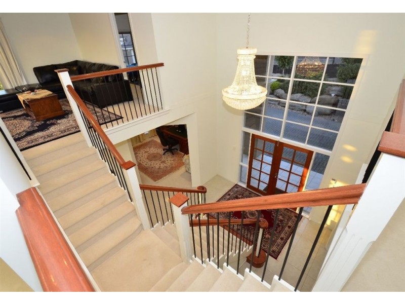 2 Peregrine Court, Darlington SA 5047