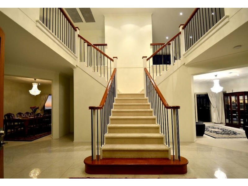 2 Peregrine Court, Darlington SA 5047