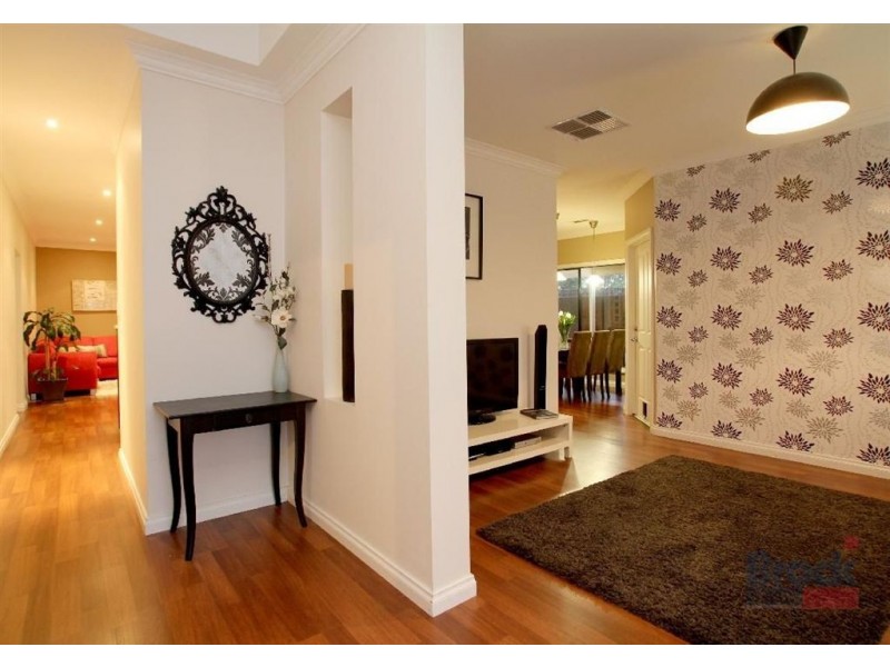 65 Elizabeth Crescent, Hallett Cove SA 5158