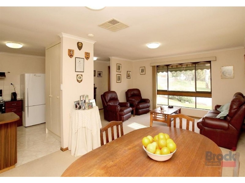 20 Manoora Drive, Hallett Cove SA 5158