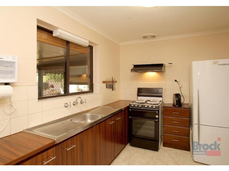20 Manoora Drive, Hallett Cove SA 5158
