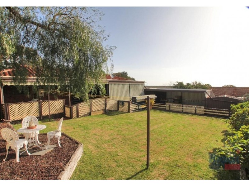 20 Manoora Drive, Hallett Cove SA 5158