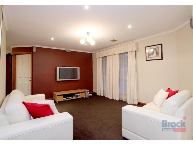 5 Sally Court, Hallett Cove SA 5158