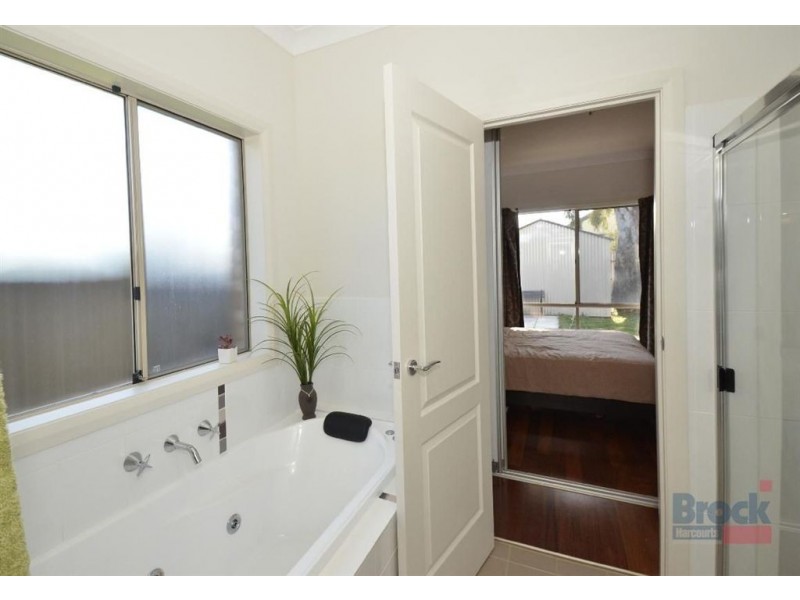 8 McLaughlan Avenue, North Brighton SA 5048