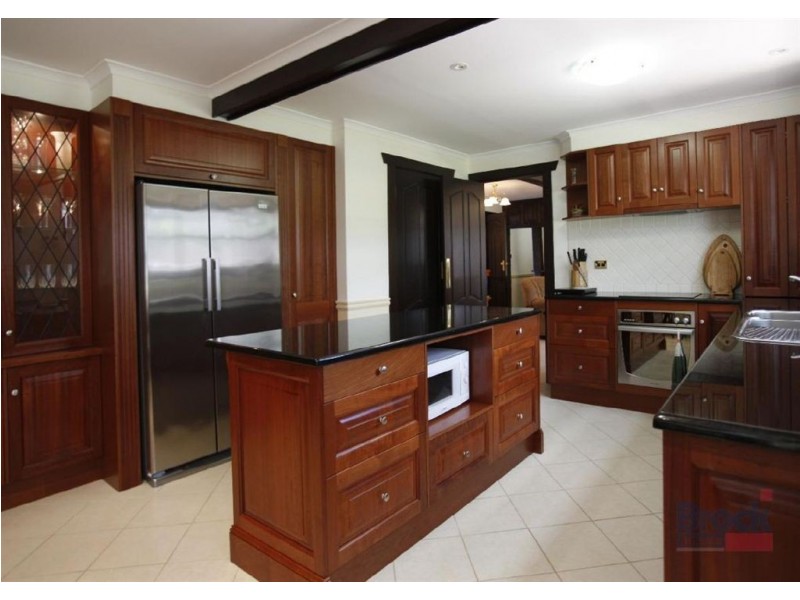 8 Heron Way, Hallett Cove SA 5158
