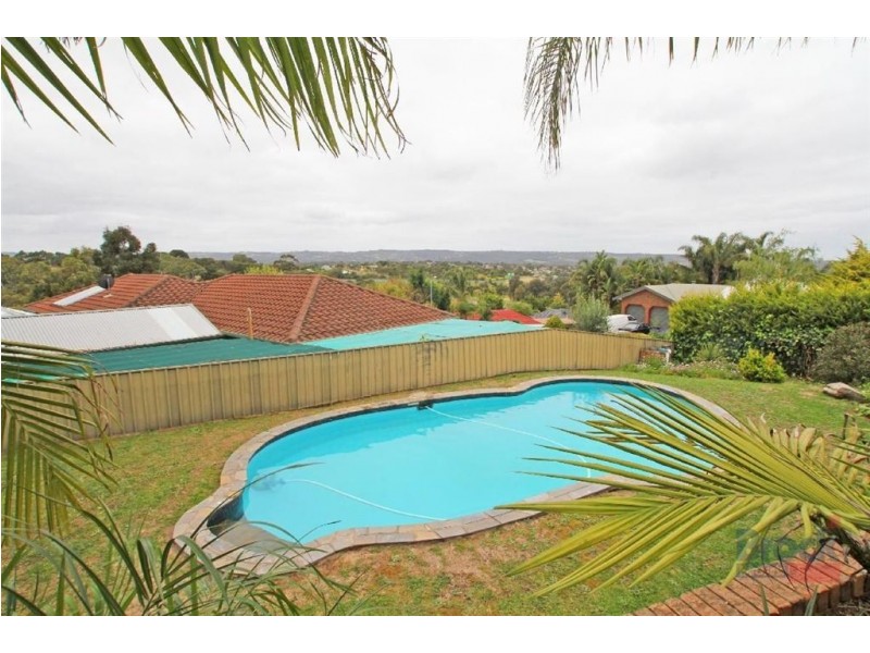 6 Lanceley Court, Trott Park SA 5158