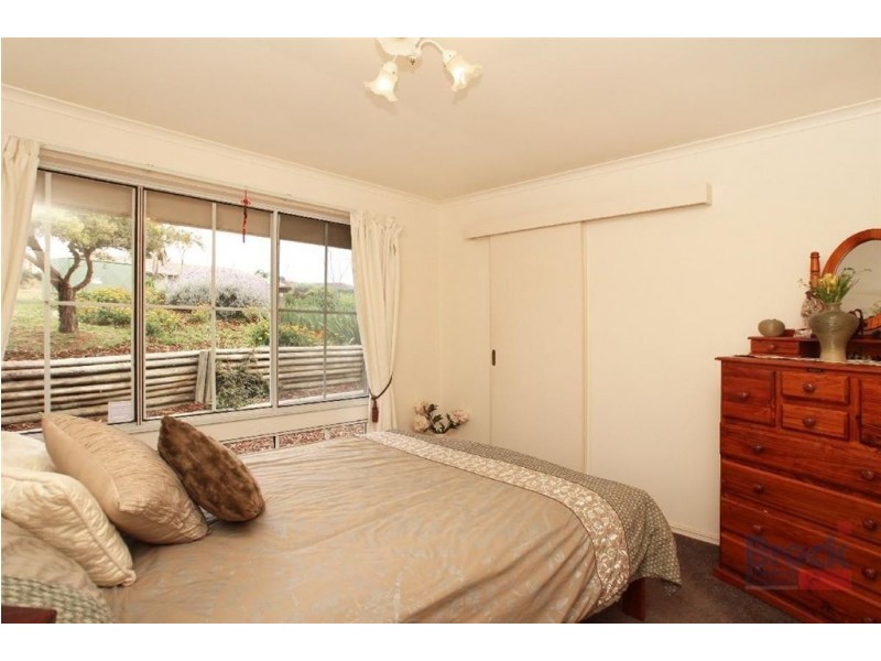 6 Lanceley Court, Trott Park SA 5158