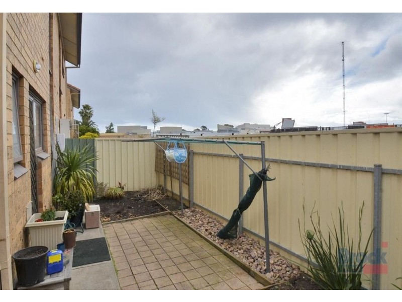 4/27 Hillier Rd, Morphett Vale SA 5162