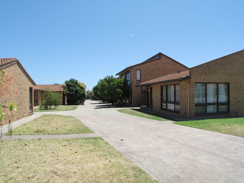 4/27 Hillier Rd, Morphett Vale SA 5162