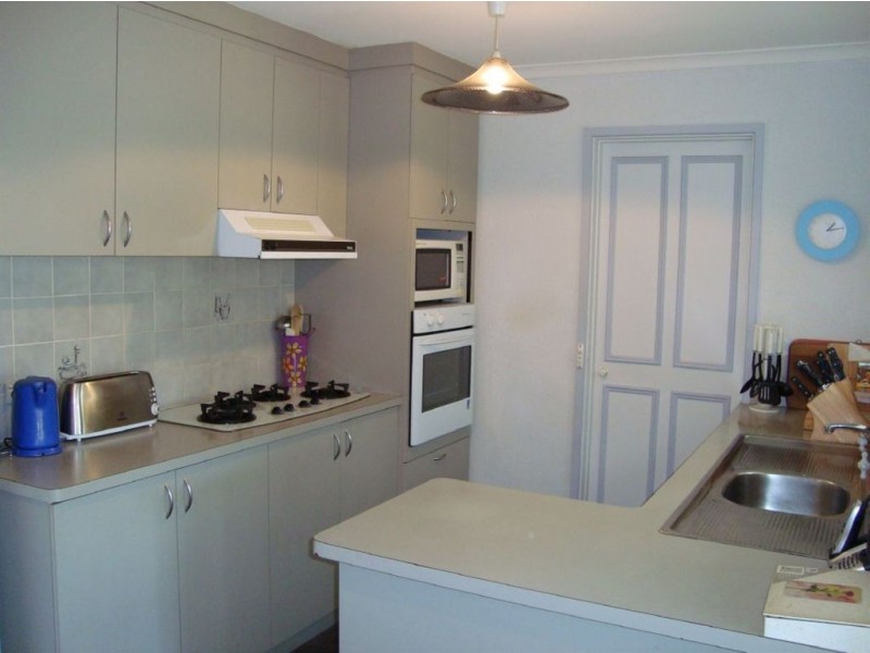 4 Counihan Ct, Trott Park SA 5158