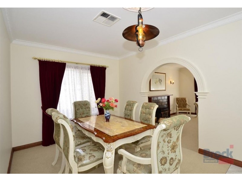 16 Antonia Circuit, Hallett Cove SA 5158
