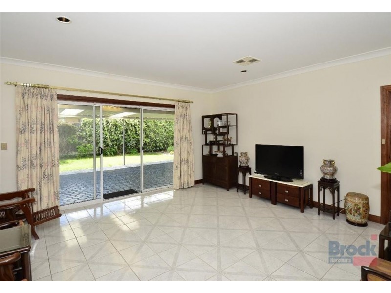 16 Antonia Circuit, Hallett Cove SA 5158