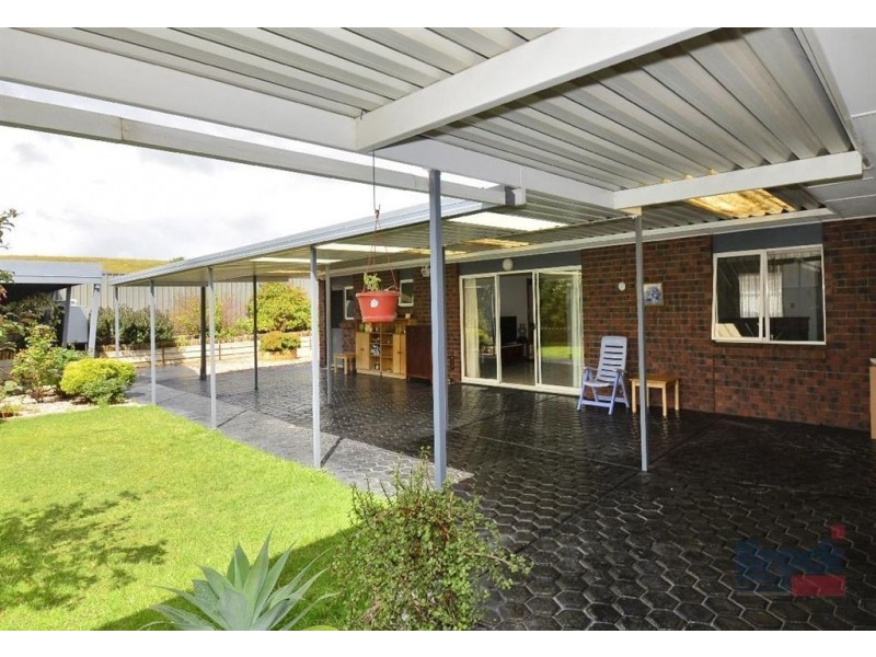 16 Antonia Circuit, Hallett Cove SA 5158