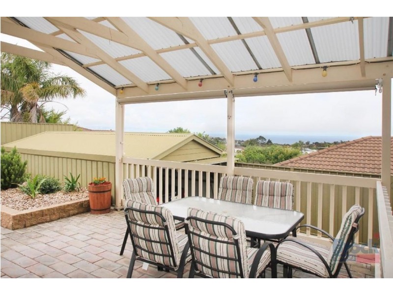 25 Moor Crescent, Hallett Cove SA 5158