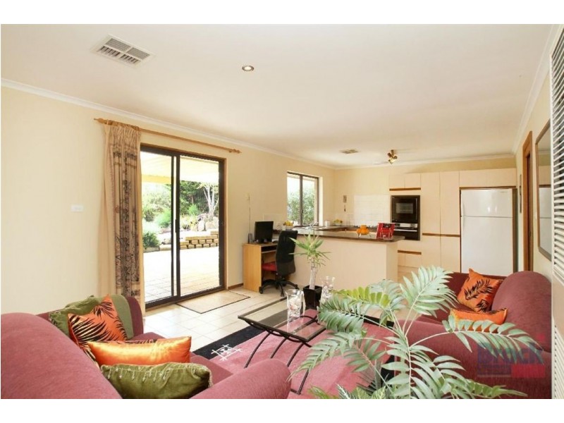 18 Nalimba Street, Hallett Cove SA 5158