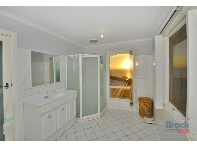 7 Wonggo Street, Hallett Cove SA 5158