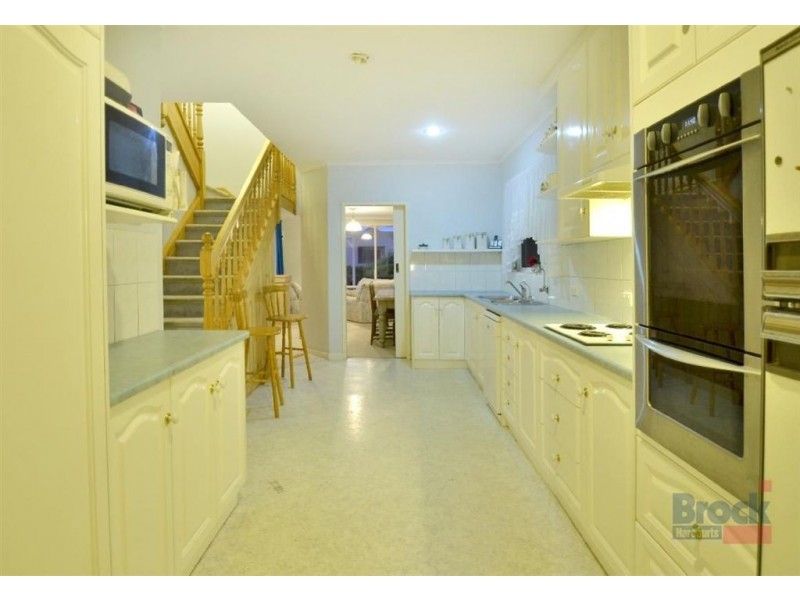 7 Wonggo Street, Hallett Cove SA 5158