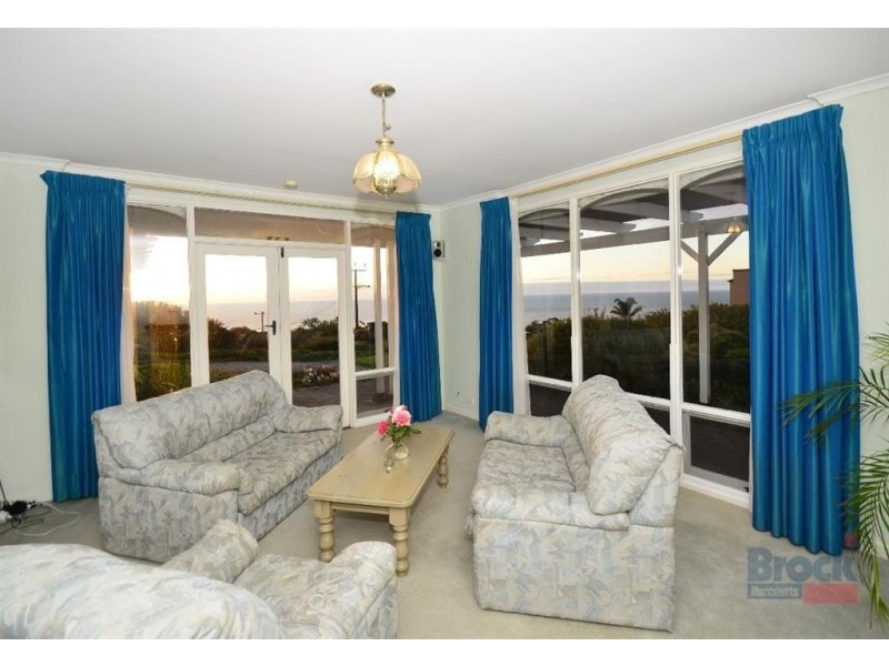 7 Wonggo Street, Hallett Cove SA 5158