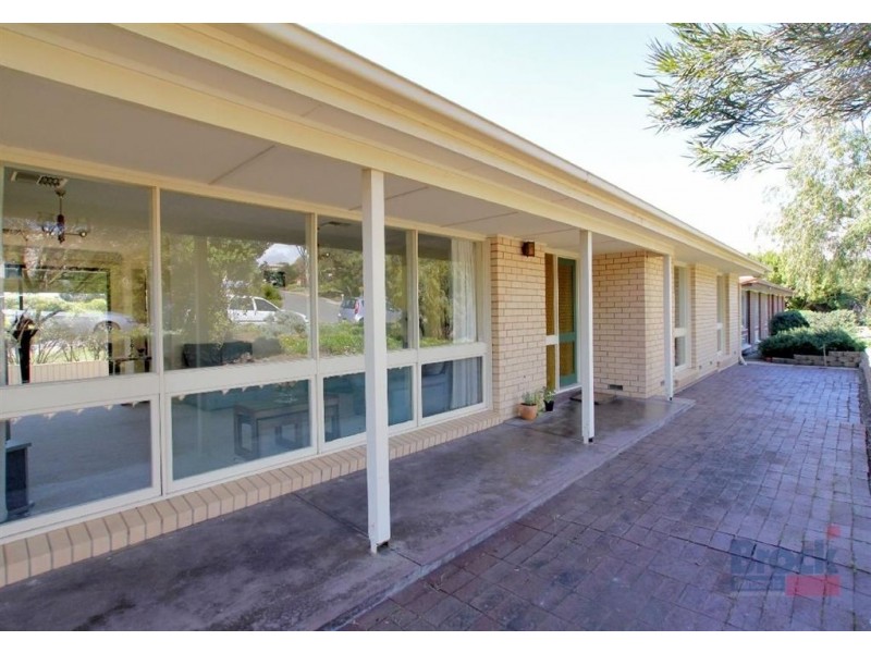 5 Genesta Street, Hallett Cove SA 5158