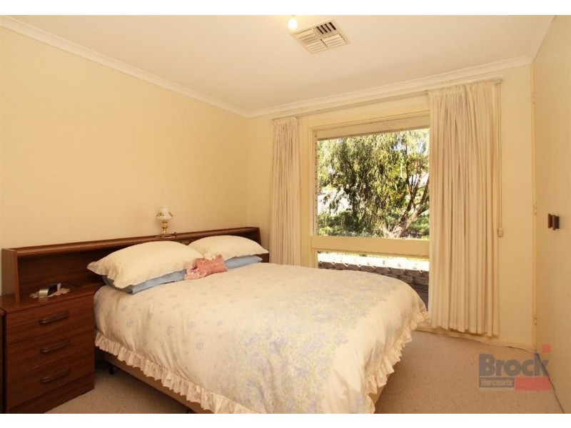 5 Genesta Street, Hallett Cove SA 5158