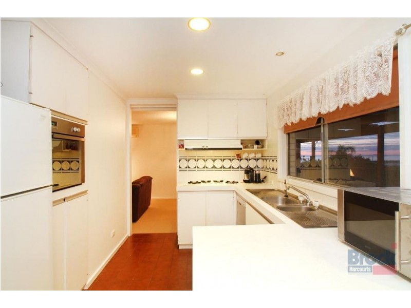 28 Serica St, Hallett Cove SA 5158