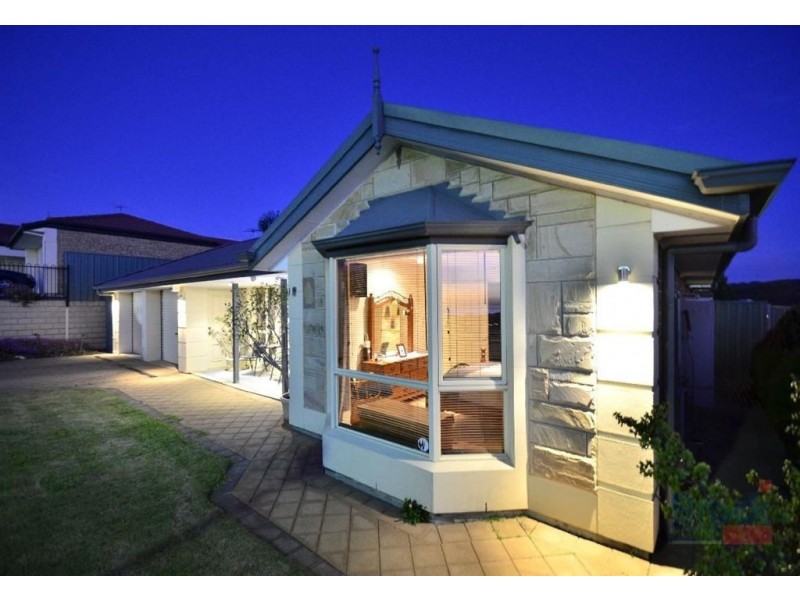 40 Elizabeth Crescent, Hallett Cove SA 5158