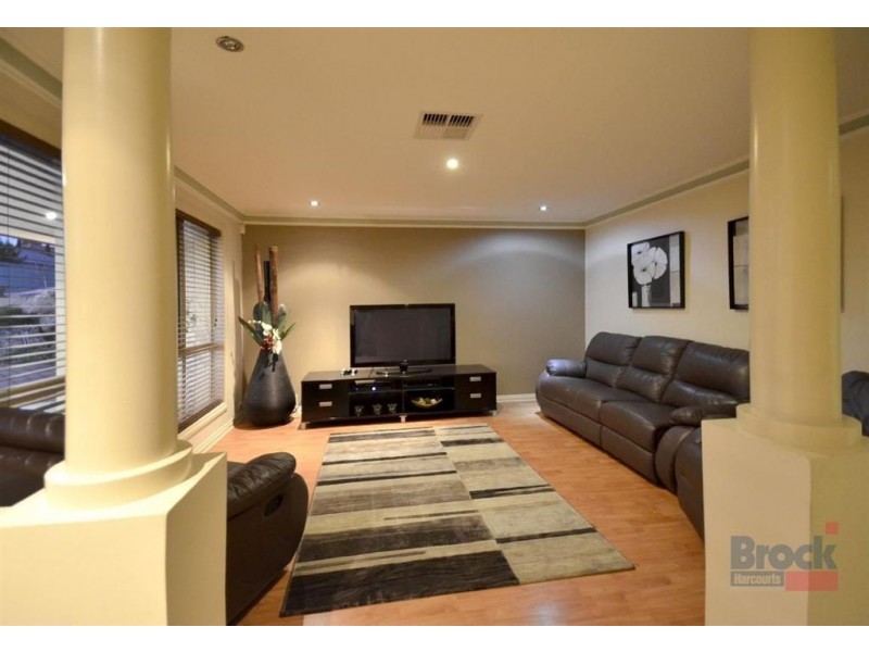 40 Elizabeth Crescent, Hallett Cove SA 5158