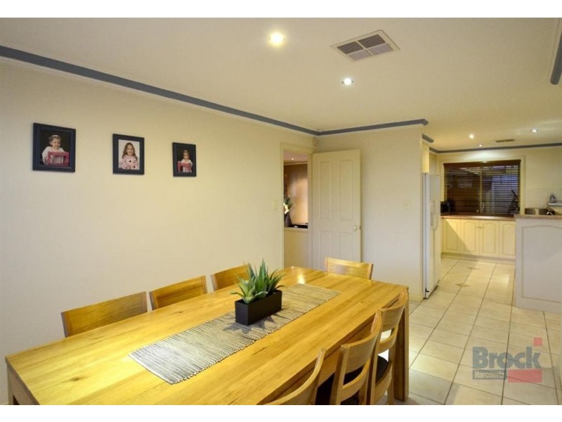 40 Elizabeth Crescent, Hallett Cove SA 5158