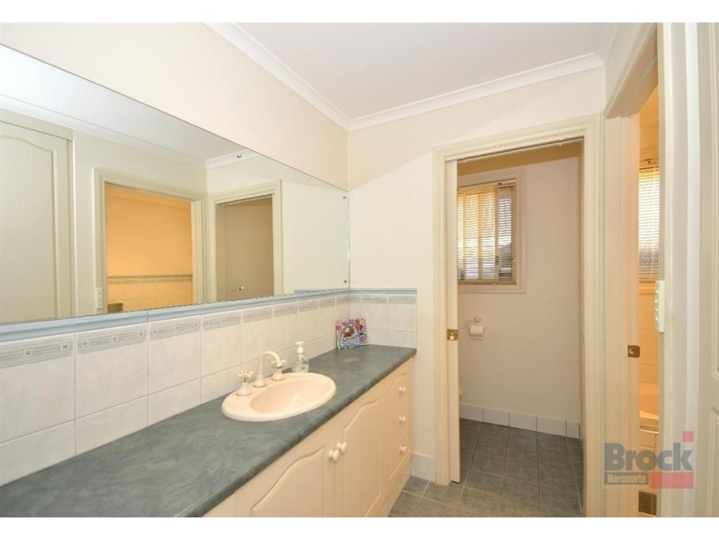 40 Elizabeth Crescent, Hallett Cove SA 5158