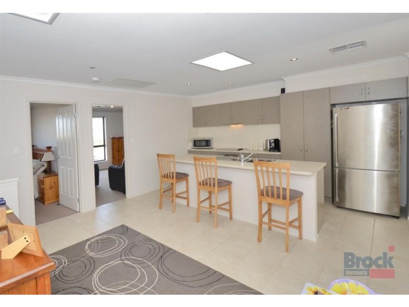 3 Thomas Way, Hallett Cove SA 5158