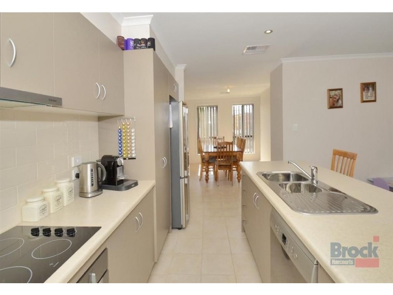 3 Thomas Way, Hallett Cove SA 5158