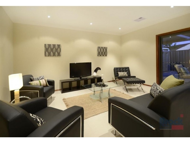 2 Pine Avenue, Warradale SA 5046