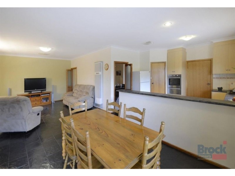 20 Alfonso Drive, Hallett Cove SA 5158