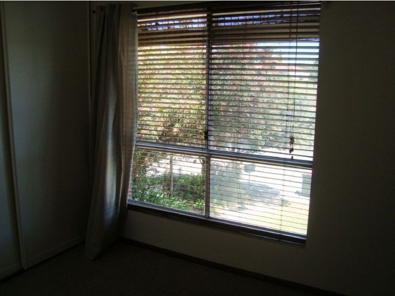 28 Coorabie Cres, Hallett Cove SA 5158