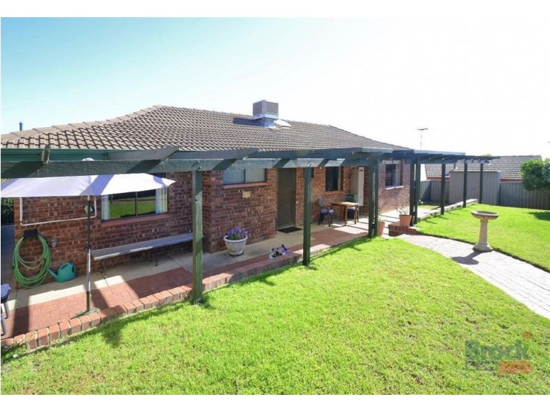 20 Mercedes Avenue, Hallett Cove SA 5158