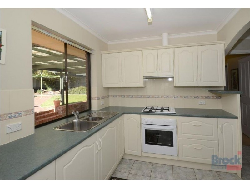20 Mercedes Avenue, Hallett Cove SA 5158