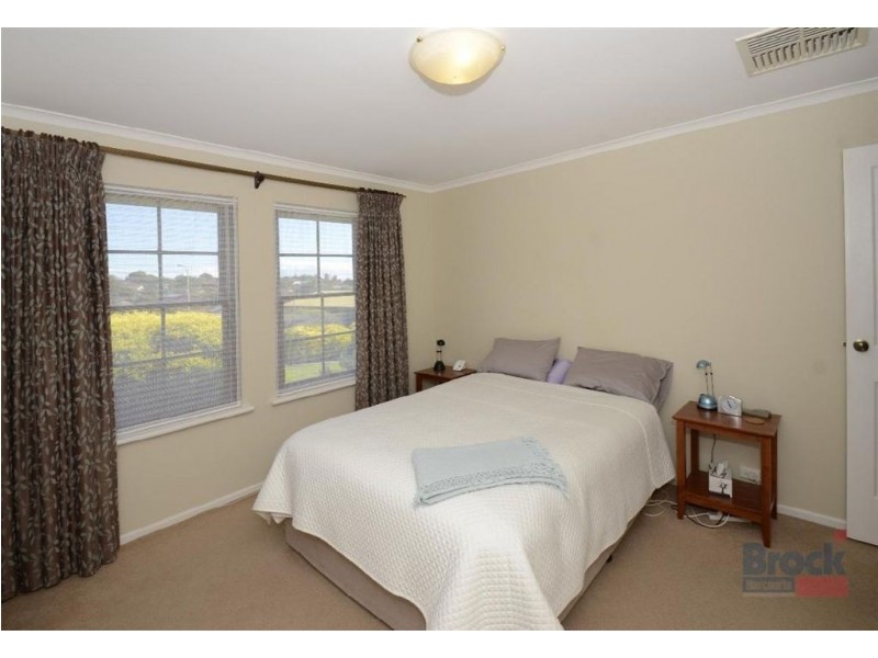 20 Mercedes Avenue, Hallett Cove SA 5158
