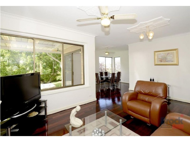 2 Synnett Avenue, Seaview Downs SA 5049