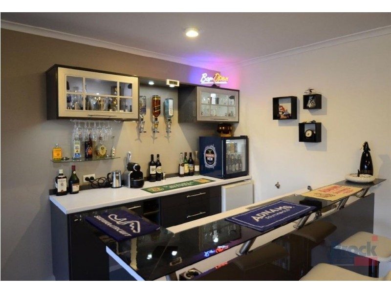 2 Arafura Court, Hallett Cove SA 5158