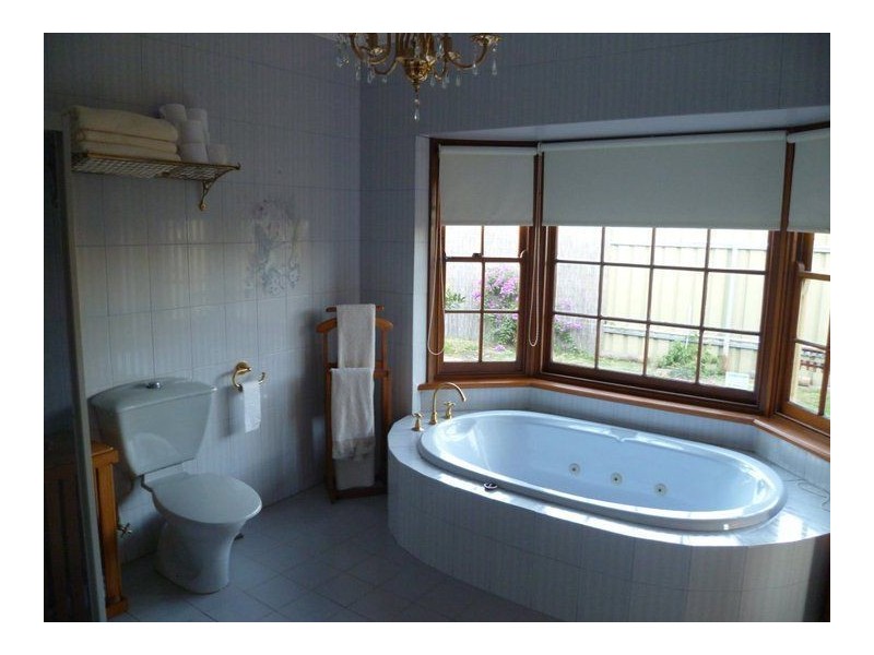 18 Glenway Road, Hallett Cove SA 5158